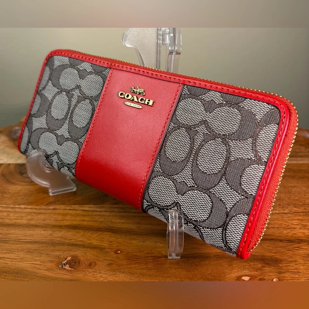 Coach Signature Jacquard Red Leather Slim Accordion Wallet C5731B Like New
